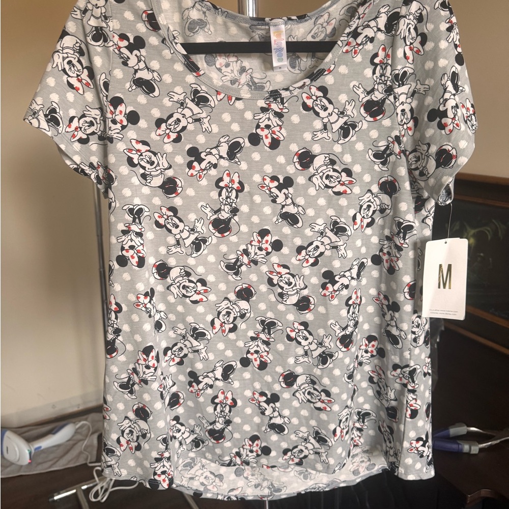Minnie Mouse LuLaRoe Classic T. NWT! Perfect for a trip to Disney!!